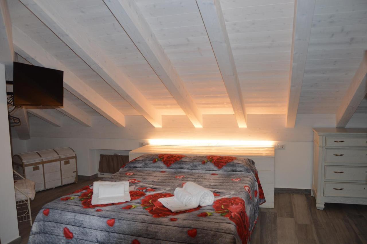 White Suite - Jacuzzi, Swimming Pool & Lake View Lezzeno Zewnętrze zdjęcie
